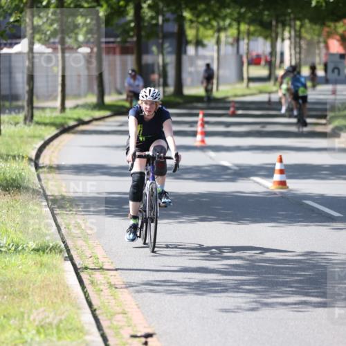 10.08.2025 - GEWOBA Citytriathlon Bremen Yannick Fuchs http://msf.ph/oto/8563311 10.08.2025 14:35:55 Radfahren 32, 64, 129, 173, 339, 395, 437, 452 meine-sportfotos.de