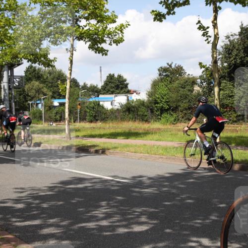 10.08.2025 - GEWOBA Citytriathlon Bremen Yannick Fuchs http://msf.ph/oto/8563312 10.08.2025 12:35:33 Radfahren 579, 642, 719, 742, 763, 783, 833, 919, 933, 1039 meine-sportfotos.de