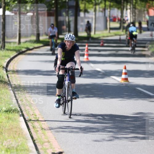 10.08.2025 - GEWOBA Citytriathlon Bremen Yannick Fuchs http://msf.ph/oto/8563314 10.08.2025 14:35:55 Radfahren 32, 64, 129, 173, 339, 395, 437, 452 meine-sportfotos.de