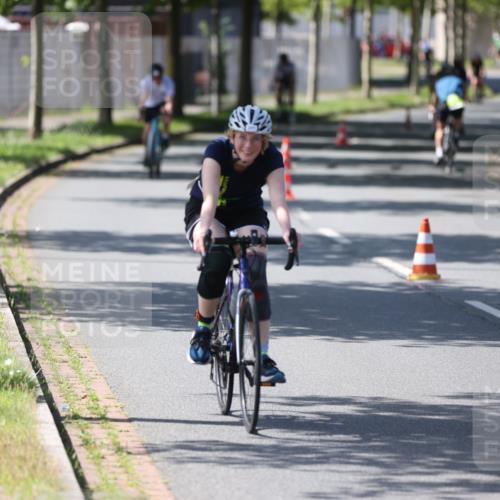 10.08.2025 - GEWOBA Citytriathlon Bremen Yannick Fuchs http://msf.ph/oto/8563317 10.08.2025 14:35:55 Radfahren 32, 64, 129, 173, 339, 395, 437, 452 meine-sportfotos.de