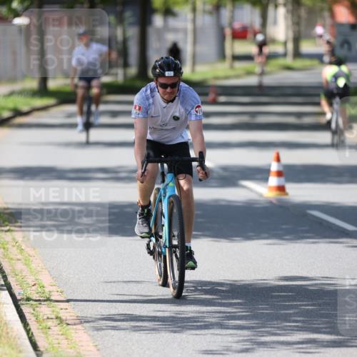 10.08.2025 - GEWOBA Citytriathlon Bremen Yannick Fuchs http://msf.ph/oto/8563332 10.08.2025 14:36:00 Radfahren 32, 64, 129, 173, 261, 395, 437, 452 meine-sportfotos.de