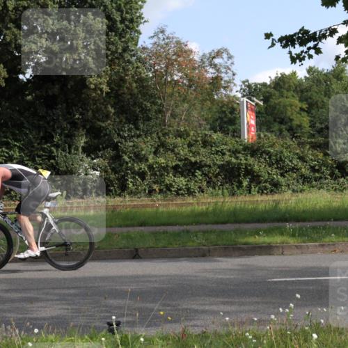 10.08.2025 - GEWOBA Citytriathlon Bremen Yannick Fuchs http://msf.ph/oto/8563353 10.08.2025 10:49:08 Radfahren 81, 105, 151, 213, 245, 420, 430 meine-sportfotos.de