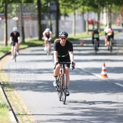 10.08.2025 - GEWOBA Citytriathlon Bremen Yannick Fuchs http://msf.ph/oto/8563376 10.08.2025 14:36:08 Radfahren 32, 261, 380, 437, 452 meine-sportfotos.de