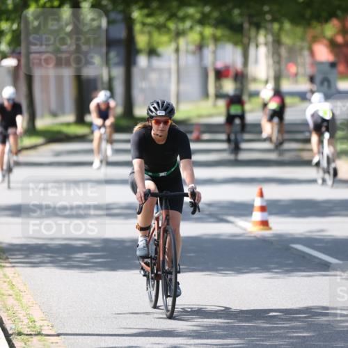 10.08.2025 - GEWOBA Citytriathlon Bremen Yannick Fuchs http://msf.ph/oto/8563378 10.08.2025 14:36:08 Radfahren 32, 261, 380, 437, 452 meine-sportfotos.de
