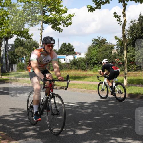 10.08.2025 - GEWOBA Citytriathlon Bremen Yannick Fuchs http://msf.ph/oto/8563379 10.08.2025 12:36:11 Radfahren 567, 582, 636, 639, 759, 877 meine-sportfotos.de