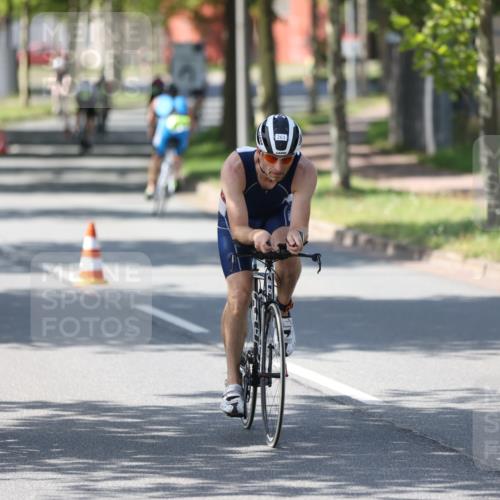 10.08.2025 - GEWOBA Citytriathlon Bremen Yannick Fuchs http://msf.ph/oto/8563387 10.08.2025 14:36:12 Radfahren 32, 261, 380, 437, 452 meine-sportfotos.de