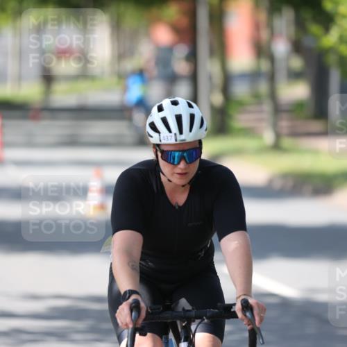 10.08.2025 - GEWOBA Citytriathlon Bremen Yannick Fuchs http://msf.ph/oto/8563397 10.08.2025 14:36:13 Radfahren 32, 261, 380, 437, 452 meine-sportfotos.de