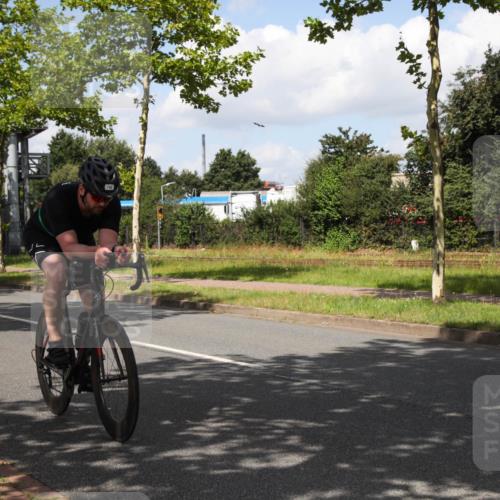 10.08.2025 - GEWOBA Citytriathlon Bremen Yannick Fuchs http://msf.ph/oto/8563408 10.08.2025 12:36:28 Radfahren 565, 582, 599, 639, 750, 766, 781, 789, 790, 794, 872, 1025, 1032 meine-sportfotos.de