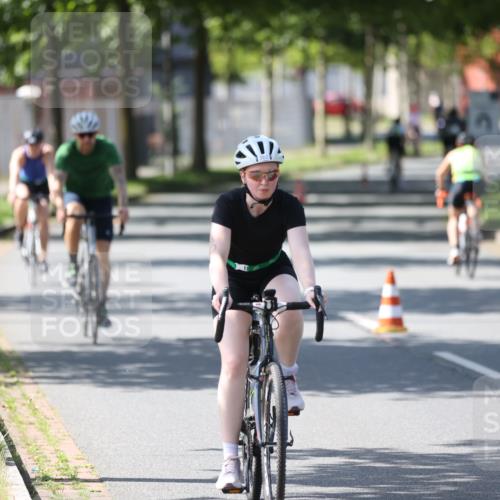10.08.2025 - GEWOBA Citytriathlon Bremen Yannick Fuchs http://msf.ph/oto/8563409 10.08.2025 14:36:24 Radfahren 20, 91, 255, 261, 285, 380, 391 meine-sportfotos.de