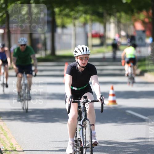 10.08.2025 - GEWOBA Citytriathlon Bremen Yannick Fuchs http://msf.ph/oto/8563412 10.08.2025 14:36:25 Radfahren 20, 91, 255, 261, 285, 380, 391 meine-sportfotos.de