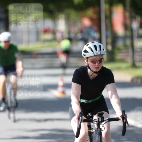 10.08.2025 - GEWOBA Citytriathlon Bremen Yannick Fuchs http://msf.ph/oto/8563417 10.08.2025 14:36:25 Radfahren 20, 91, 255, 261, 285, 380, 391 meine-sportfotos.de