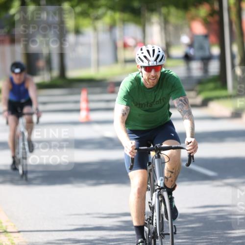 10.08.2025 - GEWOBA Citytriathlon Bremen Yannick Fuchs http://msf.ph/oto/8563421 10.08.2025 14:36:26 Radfahren 20, 91, 255, 285, 380, 391 meine-sportfotos.de