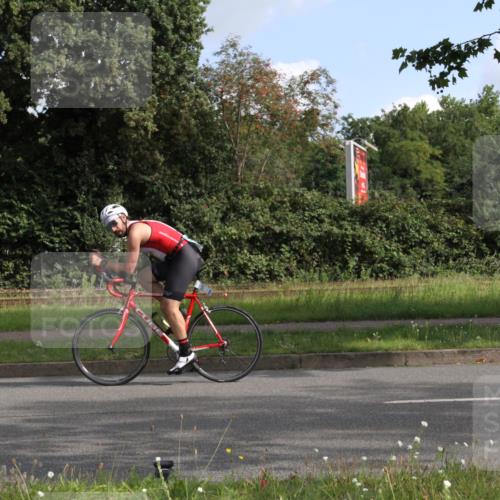10.08.2025 - GEWOBA Citytriathlon Bremen Yannick Fuchs http://msf.ph/oto/8563423 10.08.2025 10:49:31 Radfahren 353, 387, 405, 407 meine-sportfotos.de