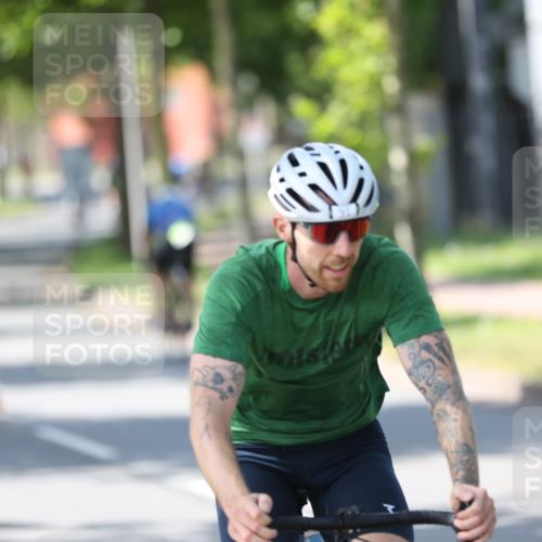10.08.2025 - GEWOBA Citytriathlon Bremen Yannick Fuchs http://msf.ph/oto/8563427 10.08.2025 14:36:27 Radfahren 20, 91, 255, 285, 380, 391 meine-sportfotos.de