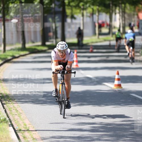 10.08.2025 - GEWOBA Citytriathlon Bremen Yannick Fuchs http://msf.ph/oto/8563440 10.08.2025 14:36:29 Radfahren 20, 46, 91, 255, 285, 380, 391 meine-sportfotos.de