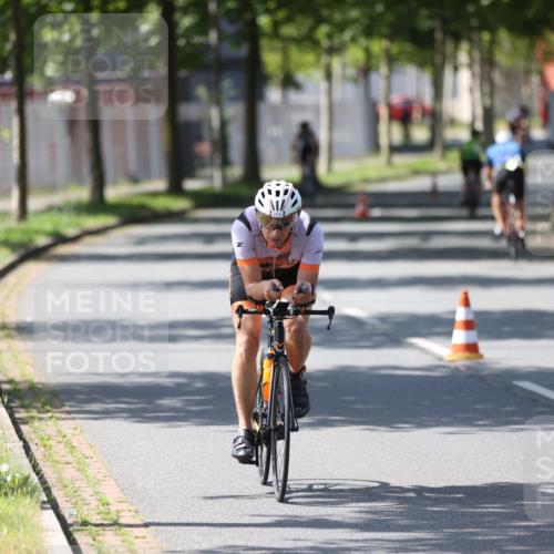 10.08.2025 - GEWOBA Citytriathlon Bremen Yannick Fuchs http://msf.ph/oto/8563443 10.08.2025 14:36:29 Radfahren 20, 46, 91, 255, 285, 380, 391 meine-sportfotos.de