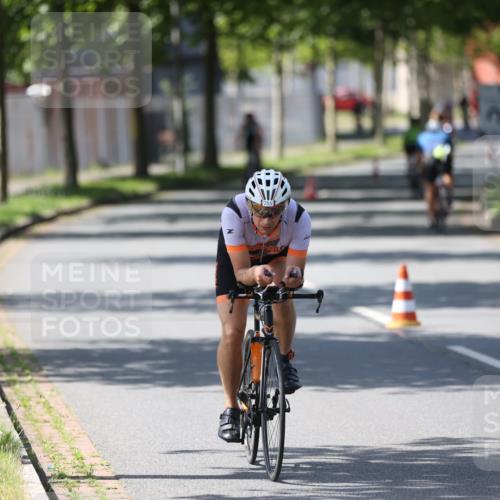 10.08.2025 - GEWOBA Citytriathlon Bremen Yannick Fuchs http://msf.ph/oto/8563444 10.08.2025 14:36:29 Radfahren 20, 46, 91, 255, 285, 380, 391 meine-sportfotos.de