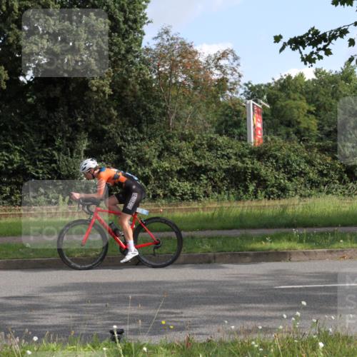 10.08.2025 - GEWOBA Citytriathlon Bremen Yannick Fuchs http://msf.ph/oto/8563448 10.08.2025 10:49:35 Radfahren 353, 387, 405, 407 meine-sportfotos.de