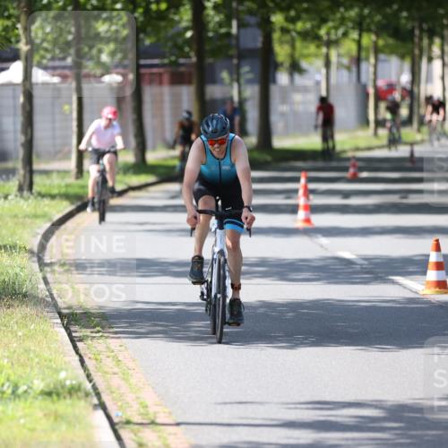 10.08.2025 - GEWOBA Citytriathlon Bremen Yannick Fuchs http://msf.ph/oto/8563454 10.08.2025 14:36:36 Radfahren 20, 24, 41, 46, 91, 123, 136, 255, 285, 391, 521 meine-sportfotos.de