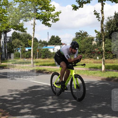 10.08.2025 - GEWOBA Citytriathlon Bremen Yannick Fuchs http://msf.ph/oto/8563456 10.08.2025 12:37:02 Radfahren 631, 678, 726, 734, 739, 982, 1033 meine-sportfotos.de