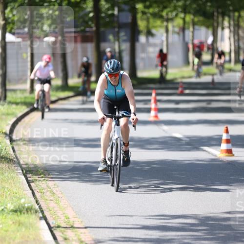 10.08.2025 - GEWOBA Citytriathlon Bremen Yannick Fuchs http://msf.ph/oto/8563457 10.08.2025 14:36:36 Radfahren 20, 24, 41, 46, 91, 123, 136, 255, 285, 391, 521 meine-sportfotos.de