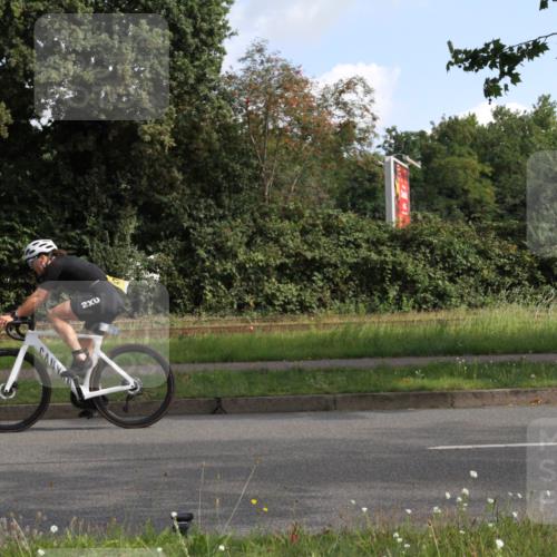 10.08.2025 - GEWOBA Citytriathlon Bremen Yannick Fuchs http://msf.ph/oto/8563486 10.08.2025 10:49:58 Radfahren 147, 408, 432, 441 meine-sportfotos.de