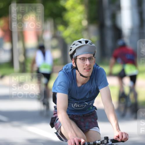 10.08.2025 - GEWOBA Citytriathlon Bremen Yannick Fuchs http://msf.ph/oto/8563496 10.08.2025 14:36:44 Radfahren 24, 41, 46, 123, 136, 227, 263, 285, 314, 391, 521 meine-sportfotos.de
