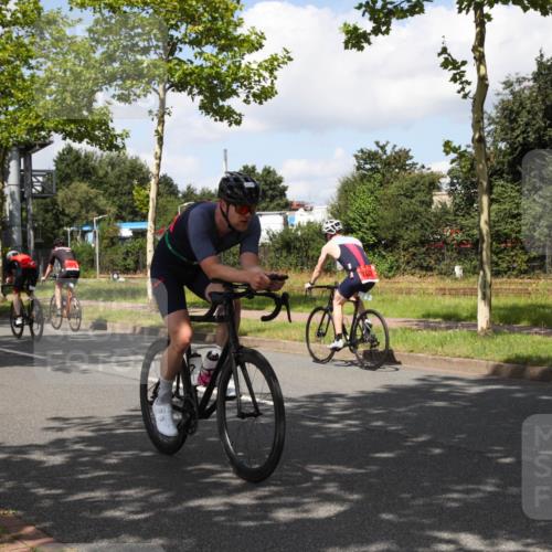 10.08.2025 - GEWOBA Citytriathlon Bremen Yannick Fuchs http://msf.ph/oto/8563518 10.08.2025 12:37:58 Radfahren 618, 671, 761, 764, 782 meine-sportfotos.de
