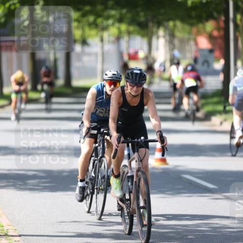 10.08.2025 - GEWOBA Citytriathlon Bremen Yannick Fuchs http://msf.ph/oto/8563520 10.08.2025 14:36:48 Radfahren 24, 41, 46, 106, 123, 136, 227, 239, 263, 285, 314, 521 meine-sportfotos.de