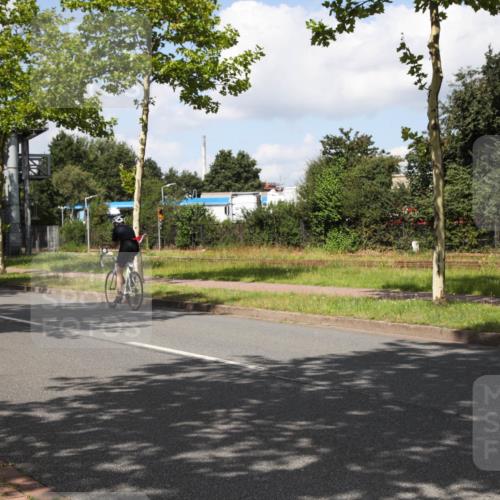 10.08.2025 - GEWOBA Citytriathlon Bremen Yannick Fuchs http://msf.ph/oto/8563524 10.08.2025 12:38:01 Radfahren 618, 671, 761, 764, 782, 844, 1018 meine-sportfotos.de