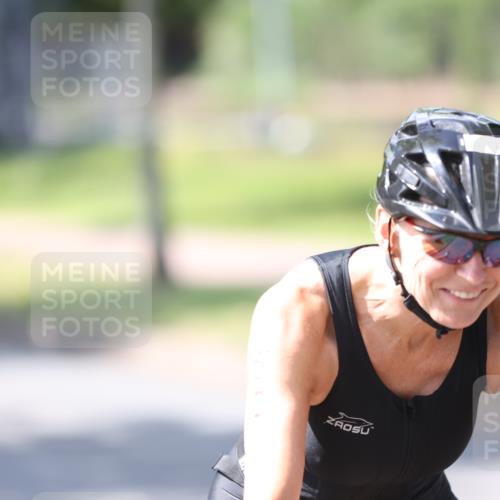 10.08.2025 - GEWOBA Citytriathlon Bremen Yannick Fuchs http://msf.ph/oto/8563528 10.08.2025 14:36:50 Radfahren 24, 41, 46, 106, 123, 136, 227, 239, 240, 263, 314, 521 meine-sportfotos.de