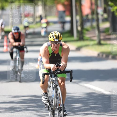 10.08.2025 - GEWOBA Citytriathlon Bremen Yannick Fuchs http://msf.ph/oto/8563533 10.08.2025 14:36:52 Radfahren 24, 41, 46, 106, 123, 136, 227, 239, 240, 263, 314, 521 meine-sportfotos.de