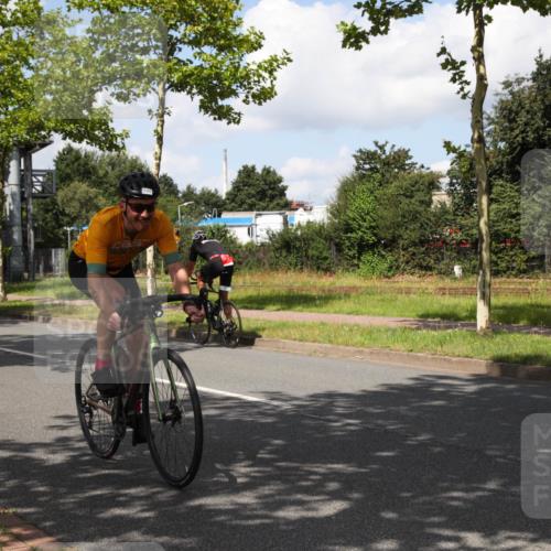 10.08.2025 - GEWOBA Citytriathlon Bremen Yannick Fuchs http://msf.ph/oto/8563539 10.08.2025 12:38:09 Radfahren 618, 671, 761, 764, 782, 784, 825, 844, 853, 1018 meine-sportfotos.de
