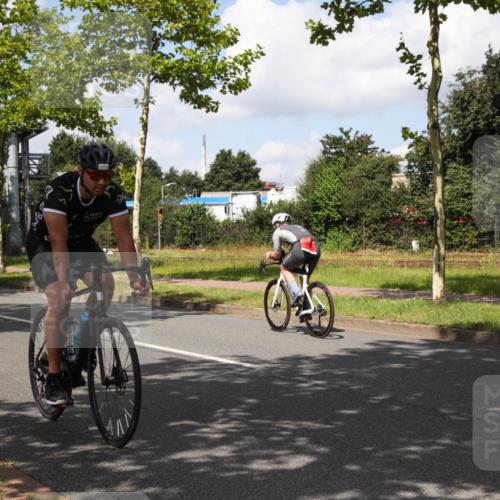 10.08.2025 - GEWOBA Citytriathlon Bremen Yannick Fuchs http://msf.ph/oto/8563554 10.08.2025 12:38:13 Radfahren 557, 671, 761, 764, 782, 784, 825, 844, 853, 1018 meine-sportfotos.de
