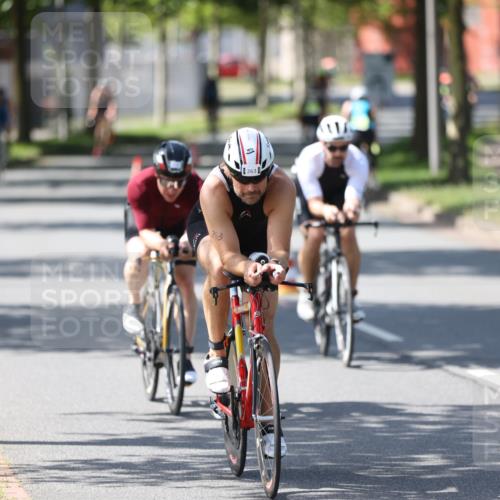 10.08.2025 - GEWOBA Citytriathlon Bremen Yannick Fuchs http://msf.ph/oto/8563558 10.08.2025 14:36:58 Radfahren 24, 57, 106, 123, 136, 164, 227, 239, 240, 256, 257, 263, 314 meine-sportfotos.de