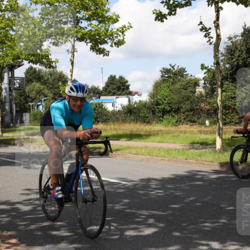 10.08.2025 - GEWOBA Citytriathlon Bremen Yannick Fuchs http://msf.ph/oto/8563566 10.08.2025 12:38:17 Radfahren 557, 671, 761, 764, 782, 784, 825, 844, 853, 1018 meine-sportfotos.de