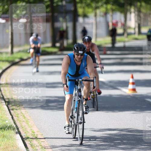 10.08.2025 - GEWOBA Citytriathlon Bremen Yannick Fuchs http://msf.ph/oto/8563581 10.08.2025 14:37:03 Radfahren 57, 78, 106, 121, 164, 227, 239, 240, 256, 257, 263, 314 meine-sportfotos.de