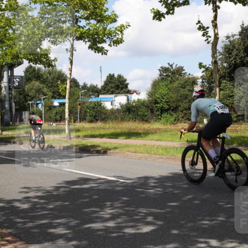 10.08.2025 - GEWOBA Citytriathlon Bremen Yannick Fuchs http://msf.ph/oto/8563584 10.08.2025 12:38:31 Radfahren 557, 634, 662, 772 meine-sportfotos.de