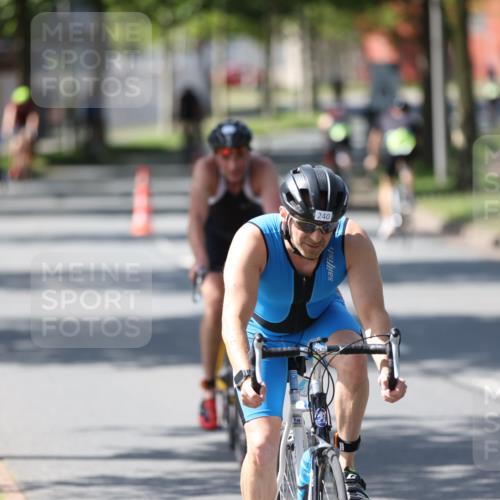 10.08.2025 - GEWOBA Citytriathlon Bremen Yannick Fuchs http://msf.ph/oto/8563586 10.08.2025 14:37:04 Radfahren 57, 78, 106, 121, 164, 227, 239, 240, 256, 257, 263, 314 meine-sportfotos.de