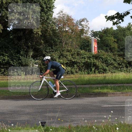 10.08.2025 - GEWOBA Citytriathlon Bremen Yannick Fuchs http://msf.ph/oto/8563594 10.08.2025 10:51:21 Radfahren 239, 396, 419, 421 meine-sportfotos.de