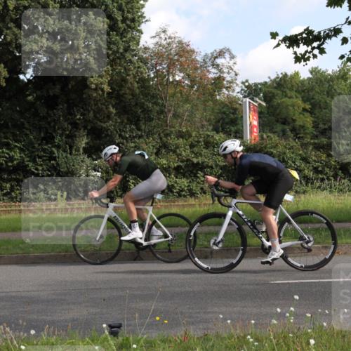 10.08.2025 - GEWOBA Citytriathlon Bremen Yannick Fuchs http://msf.ph/oto/8563609 10.08.2025 10:51:25 Radfahren 239, 396, 419, 421 meine-sportfotos.de