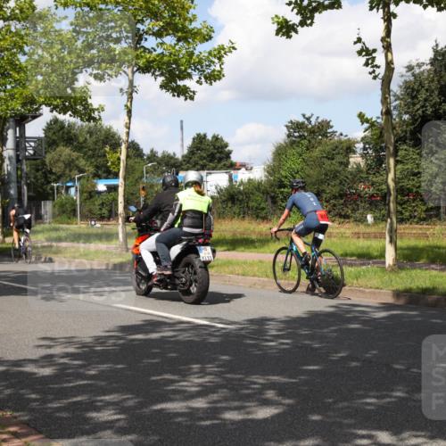 10.08.2025 - GEWOBA Citytriathlon Bremen Yannick Fuchs http://msf.ph/oto/8563615 10.08.2025 12:38:45 Radfahren 555, 634, 662, 720, 740, 762, 772, 797, 892, 940, 1019 meine-sportfotos.de