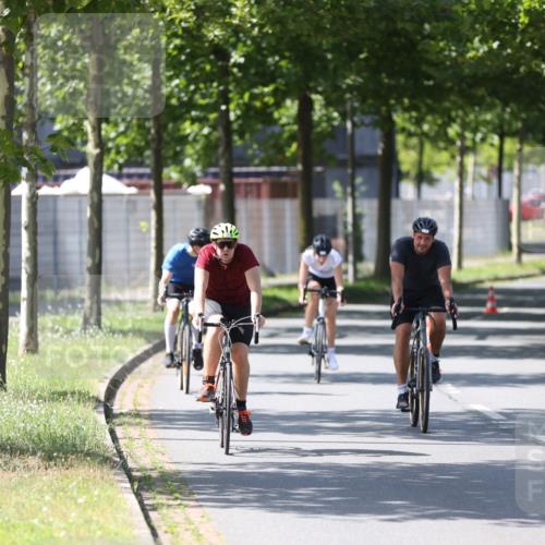 10.08.2025 - GEWOBA Citytriathlon Bremen Yannick Fuchs http://msf.ph/oto/8563616 10.08.2025 14:37:09 Radfahren 57, 78, 106, 121, 164, 201, 239, 240, 256, 257, 263, 512 meine-sportfotos.de