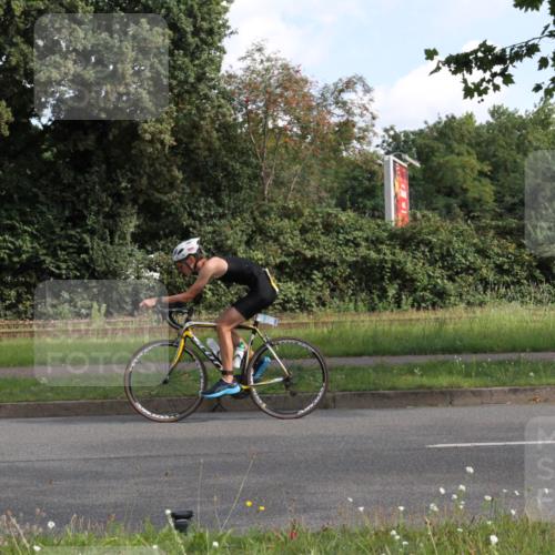10.08.2025 - GEWOBA Citytriathlon Bremen Yannick Fuchs http://msf.ph/oto/8563625 10.08.2025 10:51:26 Radfahren 239, 396, 419 meine-sportfotos.de