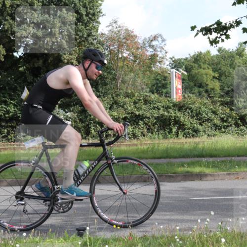 10.08.2025 - GEWOBA Citytriathlon Bremen Yannick Fuchs http://msf.ph/oto/8563659 10.08.2025 10:51:46 Radfahren 71, 121, 241, 384, 476, 483 meine-sportfotos.de