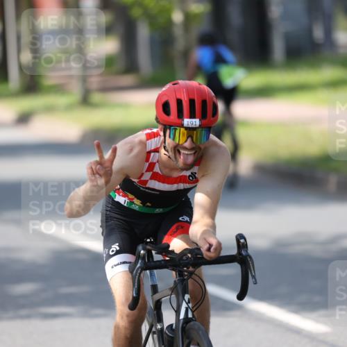10.08.2025 - GEWOBA Citytriathlon Bremen Yannick Fuchs http://msf.ph/oto/8563670 10.08.2025 14:37:52 Radfahren 4, 63, 75, 170, 191, 528 meine-sportfotos.de
