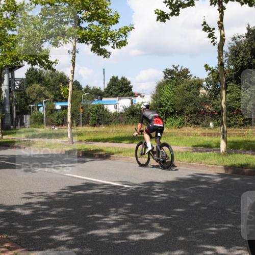 10.08.2025 - GEWOBA Citytriathlon Bremen Yannick Fuchs http://msf.ph/oto/8563676 10.08.2025 12:39:15 Radfahren 658, 696, 709, 729, 758, 869, 900, 969, 1006 meine-sportfotos.de