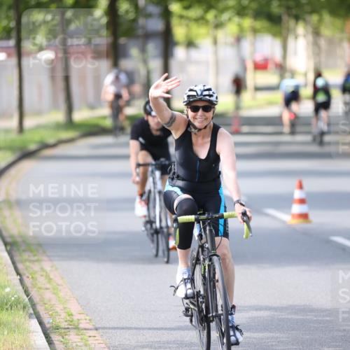 10.08.2025 - GEWOBA Citytriathlon Bremen Yannick Fuchs http://msf.ph/oto/8563682 10.08.2025 14:37:59 Radfahren 30, 75, 147, 152, 170, 191, 528 meine-sportfotos.de