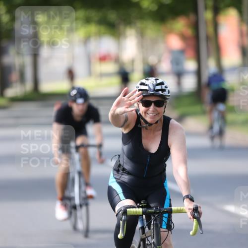 10.08.2025 - GEWOBA Citytriathlon Bremen Yannick Fuchs http://msf.ph/oto/8563691 10.08.2025 14:38:00 Radfahren 30, 75, 147, 152, 191, 528 meine-sportfotos.de