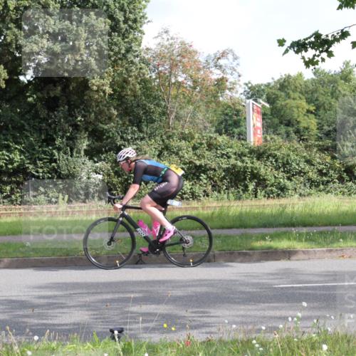 10.08.2025 - GEWOBA Citytriathlon Bremen Yannick Fuchs http://msf.ph/oto/8563709 10.08.2025 10:52:12 Radfahren 137, 349, 390, 392, 394, 479 meine-sportfotos.de